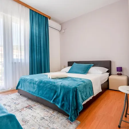 & La Puntina Πανσιόν 3*