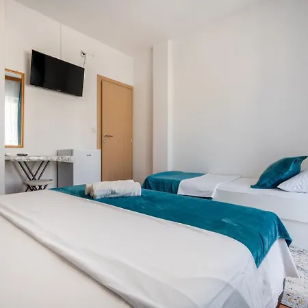Apartments&rooms La Putalina 3*