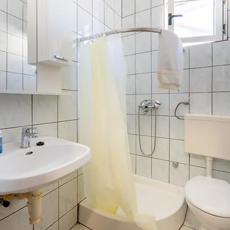 Apartments&rooms La Putalina 3*