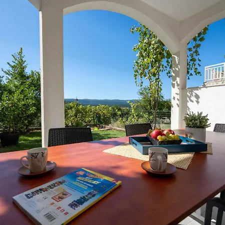 Casa de hóspedes Apartments&rooms La Putalina