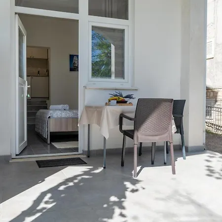 Casa de hóspedes Apartments&rooms La Putalina